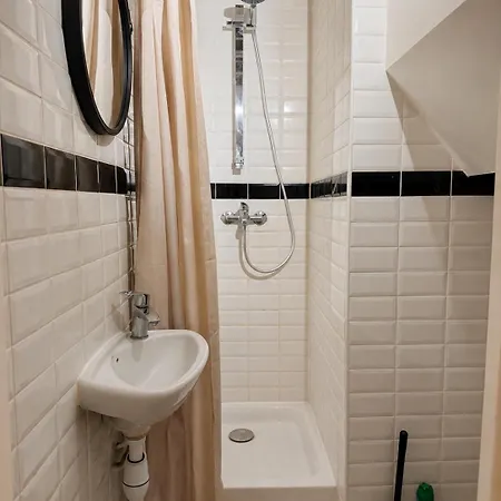 - 9eme Apartment *